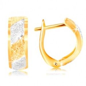 Šperky eshop - Zlaté náušnice 585 - trblietavé pieskované pásy v žltom a bielom zlate GG217.13