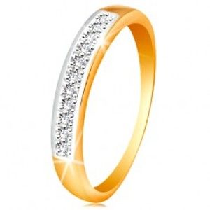 Šperky eshop - Zlatý 14K prsteň - ligotavý pás z čírych zirkónov s lemom z bieleho zlata GG191.25/31 - Veľkosť: 48 mm