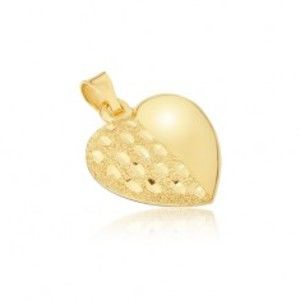 Šperky eshop - Zlatý prívesok 585 - priestorové pravidelné srdce, ozdobne gravírovaná polovica GG12.47