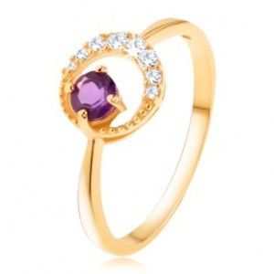 Šperky eshop - Zlatý prsteň 375 - tenký zirkónový polmesiac, ametyst vo fialovom odtieni GG65.36/41 - Veľkosť: 60 mm