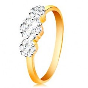Šperky eshop - Zlatý prsteň 585 - tri ligotavé kvety z čírych zirkónov, tenké lesklé ramená GG199.39/45 - Veľkosť: 58 mm